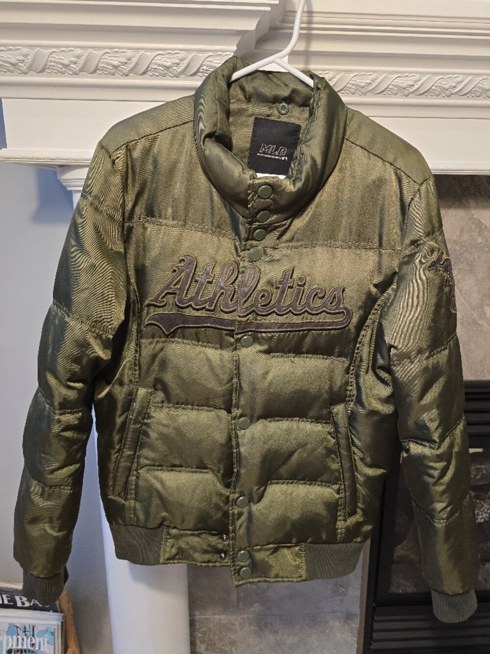 Vintage MLB Korea Oakland Athletics Puffer Jacket, Shiny Olive Green size small
